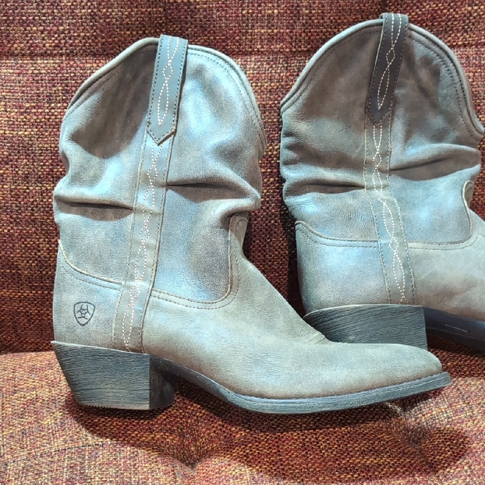 Ariat Short Womens Boots 8.5 B